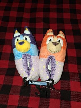 Blue & Orange Plush Bluey Slippers - Kids